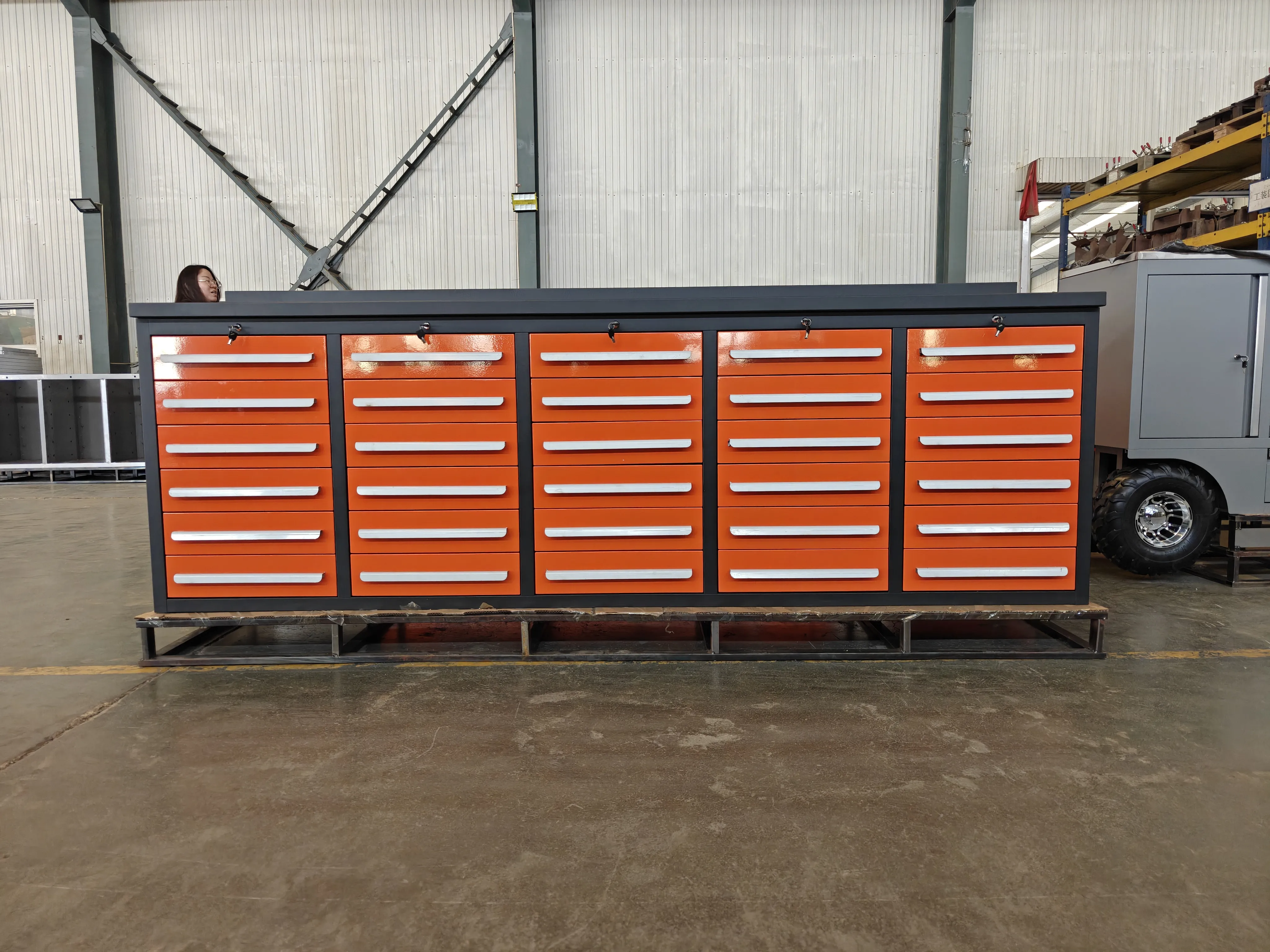 Vilka är funktionerna i Orange 30 -lådan Workbench?