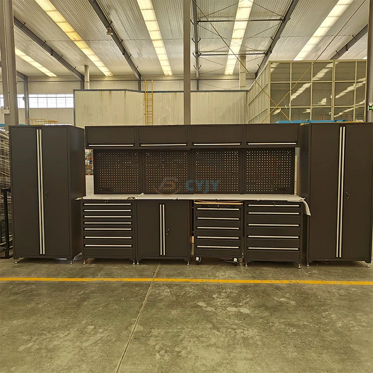 Anpassade garageskåp